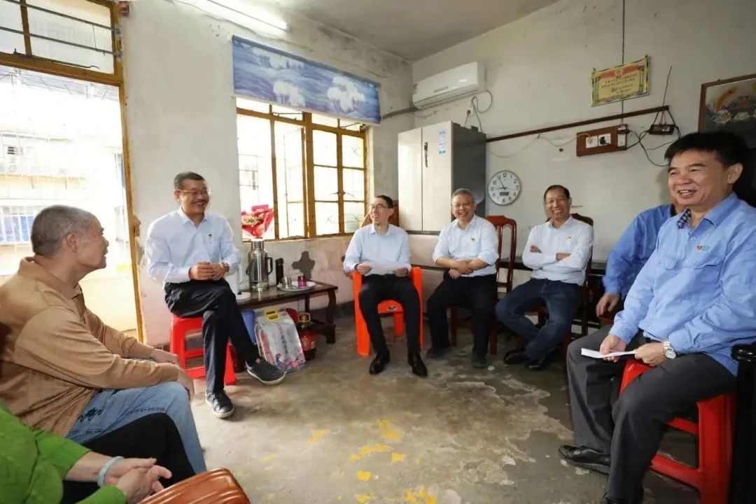 1707272704701247.jpg 海南矿业开展新春慰问“送温暖”活动1.jpg