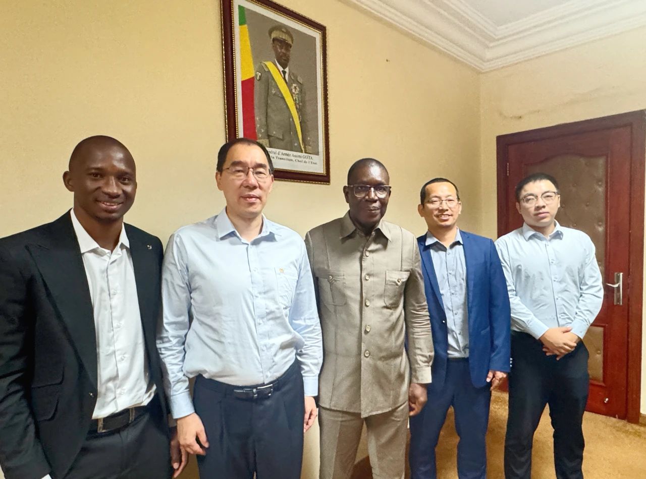 滕磊拜访马里矿业部长 推进布谷尼锂矿发展